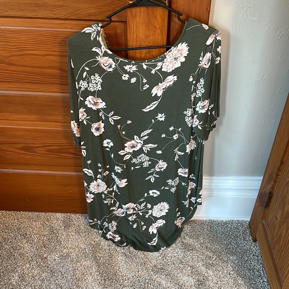 Top - Picture 3 of 3